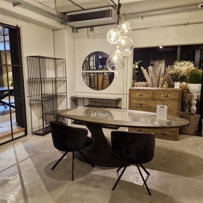 Table NEOM Table NEOM